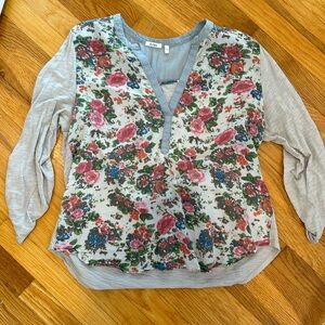 Dylan 3/4 sleeve shirt size large